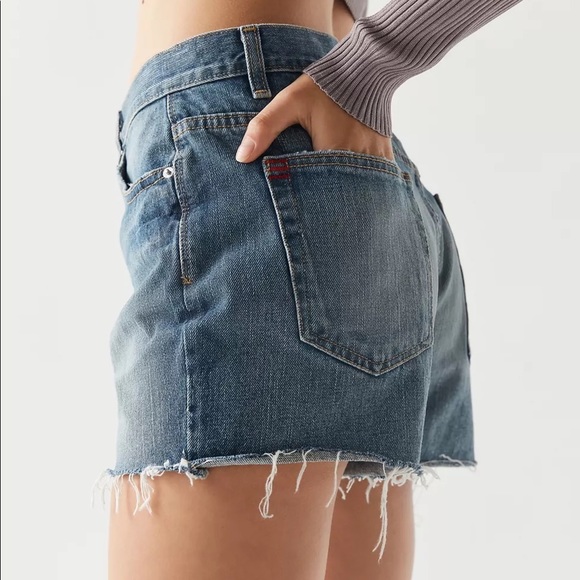 BDG‎ Boyfriend Low-Rise Denim Shorts - Picture 2 of 3